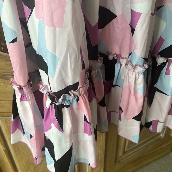 Pink Geometric Patterned Dress - Picture 6 of 7